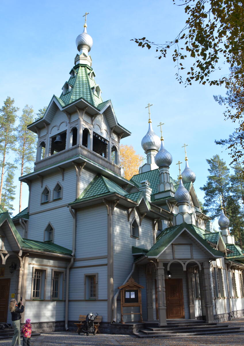 Церковь Сошествия Святого Духа в Комарове (новая), Комарово (Санкт-Петербург, Курортный район, г. Санкт-Петербург). фасады