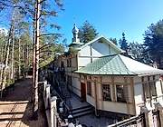 Комарово. Духа Святого Сошествия в Комарове (новая), церковь