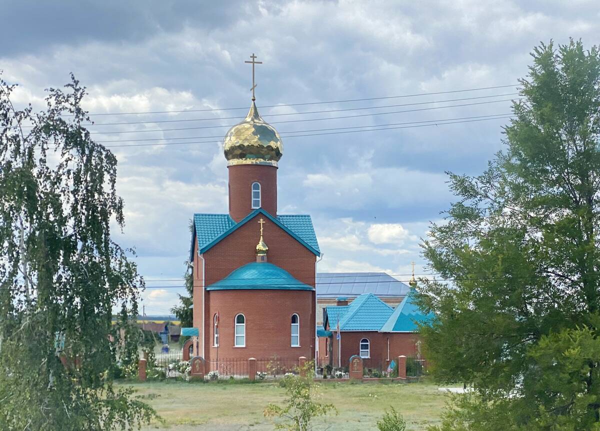 Церковь Рождества Христова (новая), Усть-Урень (Карсунский район, Ульяновская область). фасады, Вид с Заречной улицы