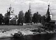 Храмовый комплекс Верхне-Мудьюжского погоста, Фото около 1958 г. Научный архив ГАУ НПЦ по охране памятников истории и культуры (г. Архангельск), В-102. Источник https://onegaonline.ru/<br>, Верховье (Верхняя Мудьюга, Митинская, Ряхковская), Онежский район, Архангельская область