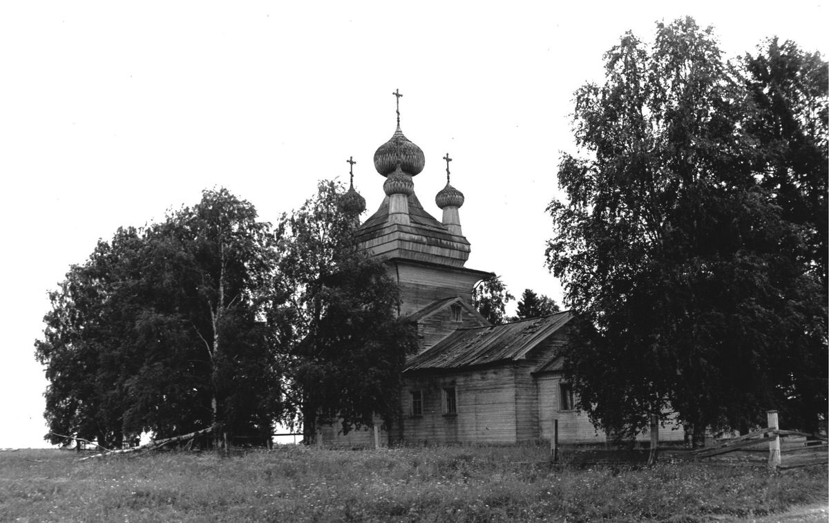 архивная фотография. Церковь Тихвинской иконы Божией Матери, Верховье (Верхняя Мудьюга, Митинская, Ряхковская) (Онежский район, Архангельская область)