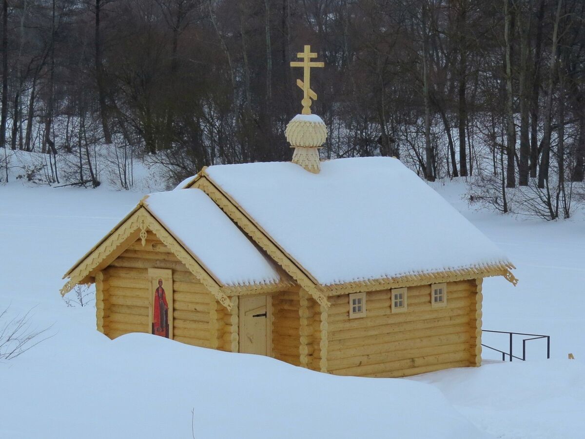 Неизвестная часовня у источника, Остров (Ленинский городской округ, Московская область). фасады