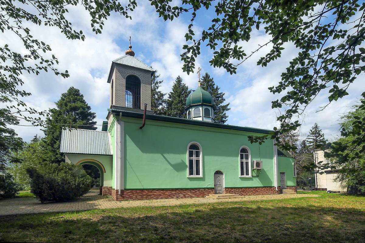 фасады. Церковь Серафима Саровского, Первореченское (Динской район, Краснодарский край)