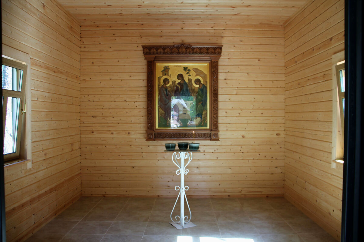 Часовня Троицы Живоначальной, Факел, турбаза (Новоусманский район, Воронежская область). интерьер и убранство
