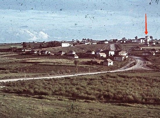 Церковь Михаила Архангела (старая), Семидесятное (Хохольский район, Воронежская область). архивная фотография, Фото около 1942 г. Единственное изображение церкви. Из венгерского архива