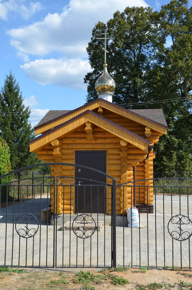 Храм-часовня Николая Чудотворца, Шуи (Рославльский район, Смоленская область). фасады