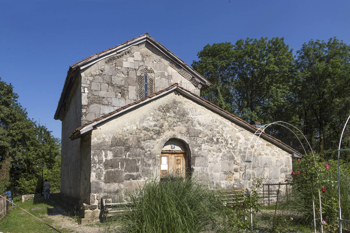 Церковь Троицы Живоначальной, Корети (Имеретия, Грузия). фасады