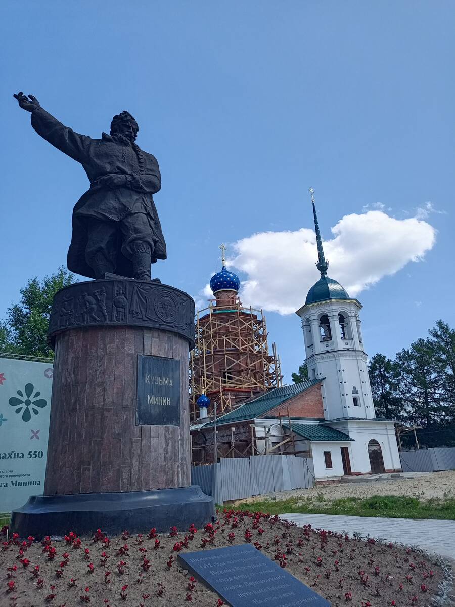 Церковь Рождества Пресвятой Богородицы (новая), Балахна (Балахнинский район, Нижегородская область). документальные фотографии, Восстановление святыни идет полным ходом. 