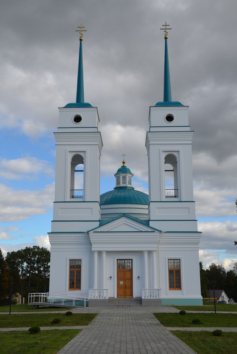 Церковь Троицы Живоначальной (новая), Дугино (Сычёвский район, Смоленская область). фасады