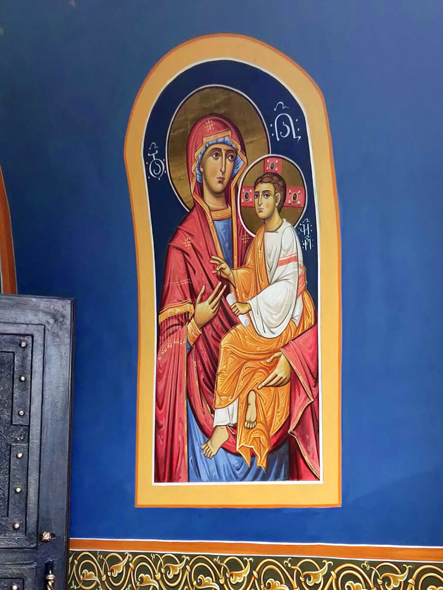 Церковь Гавриила Самтаврийского (Ургебадзе), Батуми (Аджария, Грузия). интерьер и убранство, Богородица на правой стене притвора