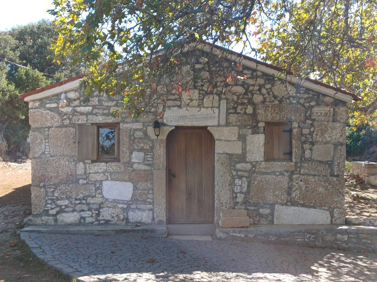 Церковь Параскевы Иконийской, Бозджаада (Тенедос), остров (Чанаккале, Турция). фасады