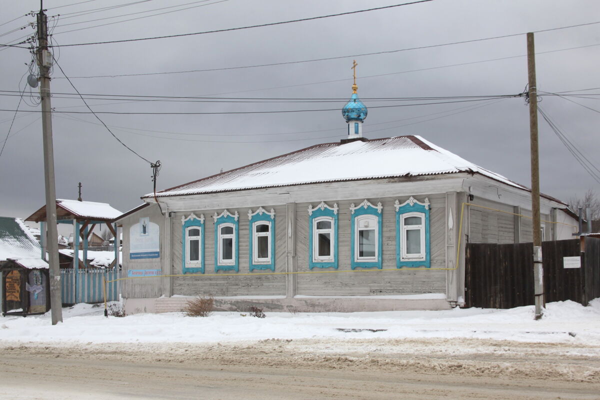 Молитвенный дом Покрова Пресвятой Богородицы, Сарапулка (Берёзовский (Берёзовский ГО), Свердловская область). фасады, Молитвенный дом