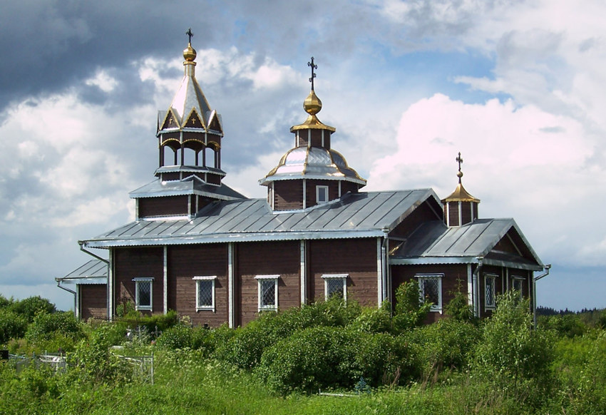 Церковь Преображения Господня (новая), Молодильно (Хвойнинский район, Новгородская область). общий вид в ландшафте