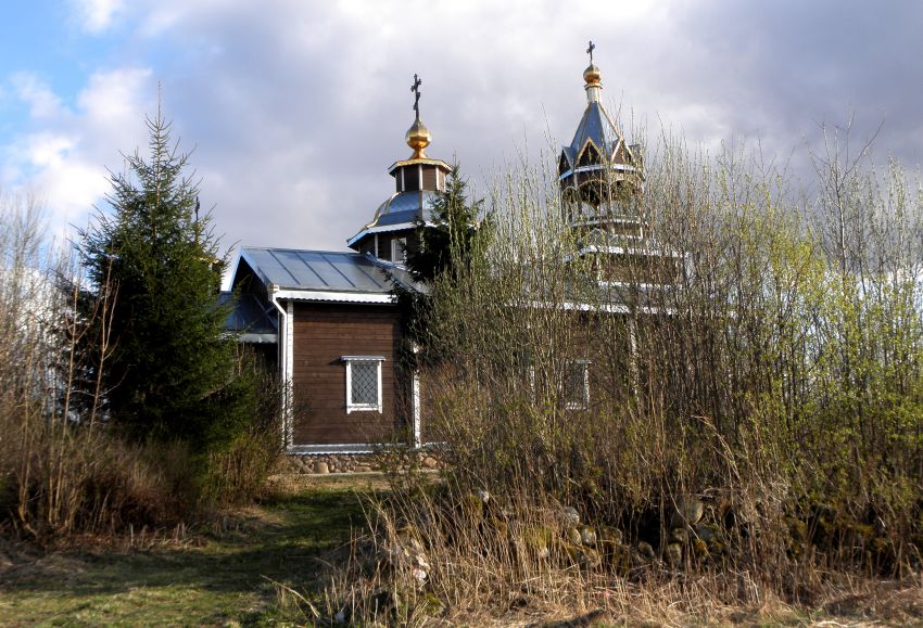 Церковь Преображения Господня (новая), Молодильно (Хвойнинский район, Новгородская область). общий вид в ландшафте