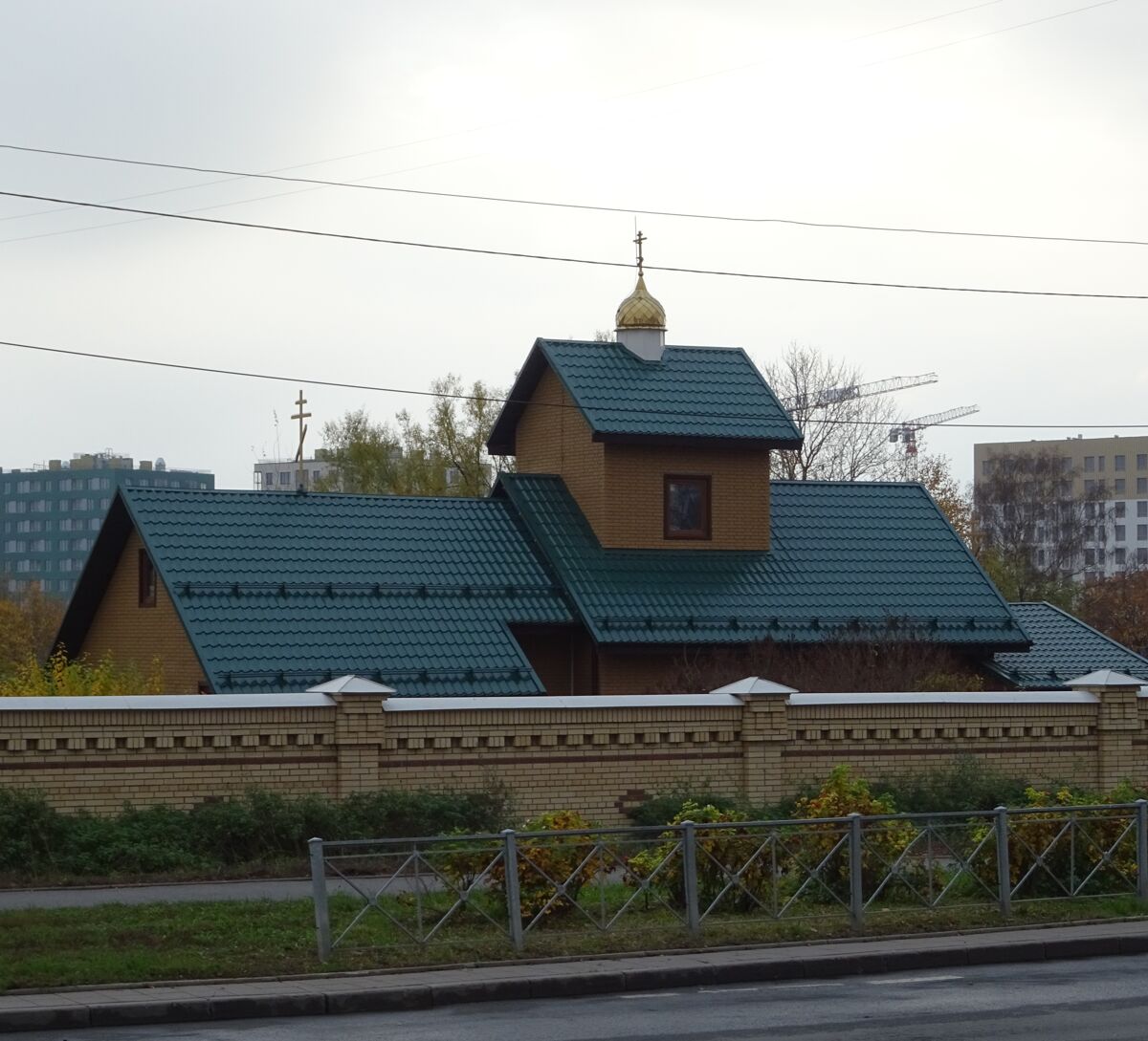 Храм-часовня Алексия, человека Божия при ПНИ № 9 в Красном Селе, Красносельский район (Санкт-Петербург, г. Санкт-Петербург). фасады, Храм-часовня Алексия, человека Божия при ПНИ № 9 в Красном Селе.