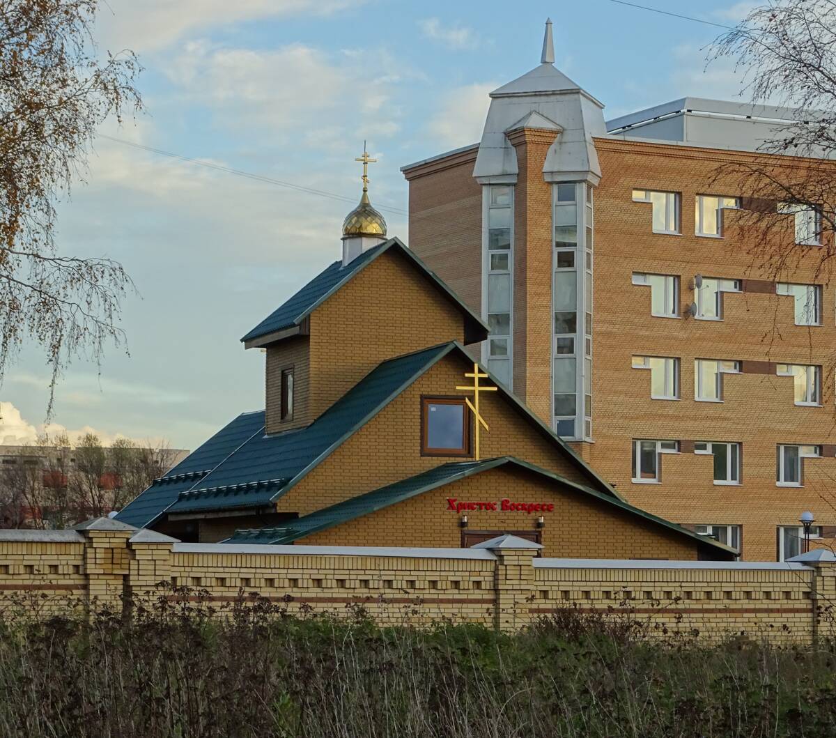 Храм-часовня Алексия, человека Божия при ПНИ № 9 в Красном Селе, Красносельский район (Санкт-Петербург, г. Санкт-Петербург). фасады, Храм-часовня Алексия, человека Божия при ПНИ № 9 в Красном Селе.