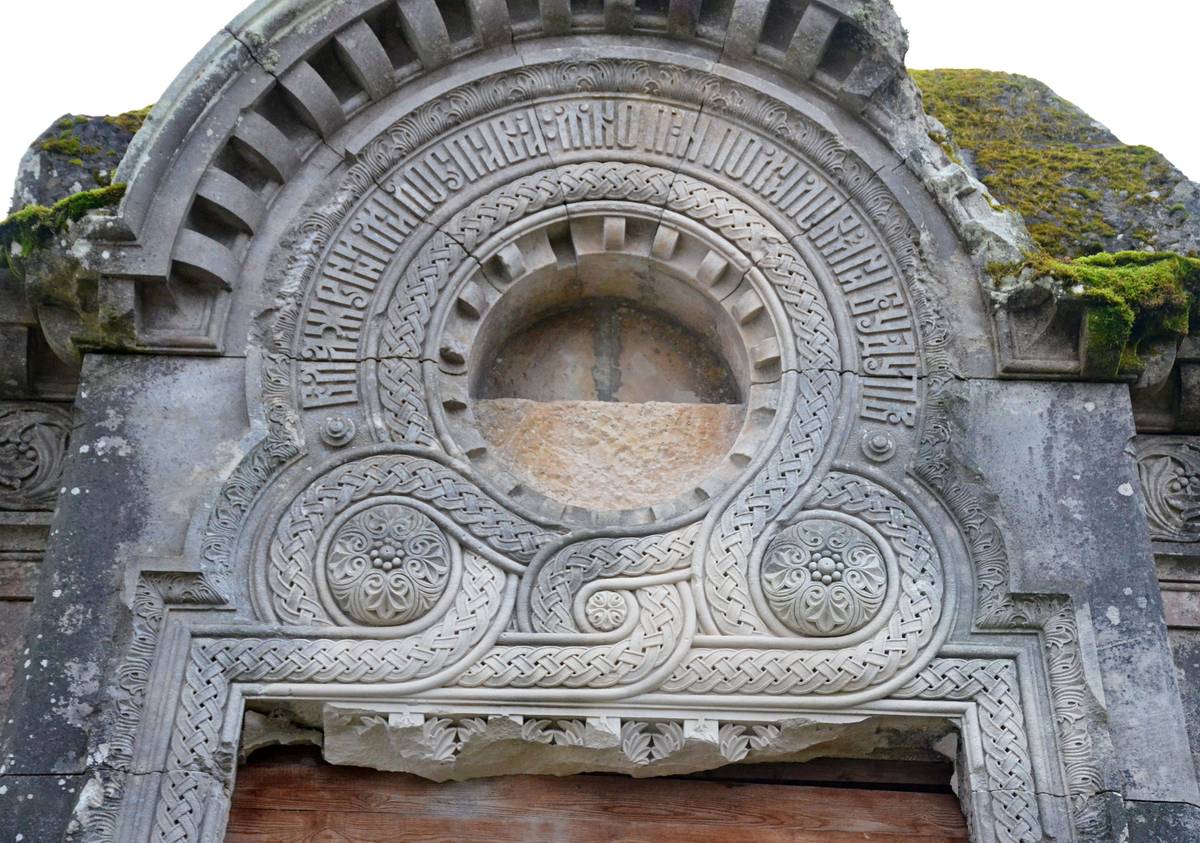 Иоанно-Богословский Череменецкий мужской монастырь. Часовня-усыпальница А.Ф. Половцовой, Череменец (Лужский район, Ленинградская область). архитектурные детали