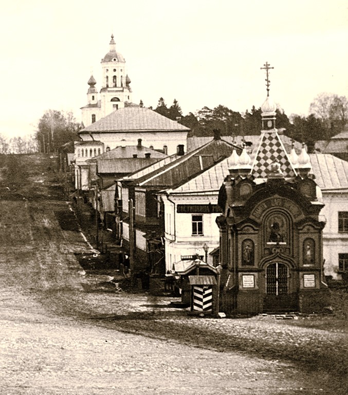 Фото нач. ХХ в. Источник фото группа в Контакте: "Старый Ретро Судиславль"., архивная фотография. Часовня в память императора Александра II, Судиславль (Судиславский район, Костромская область)