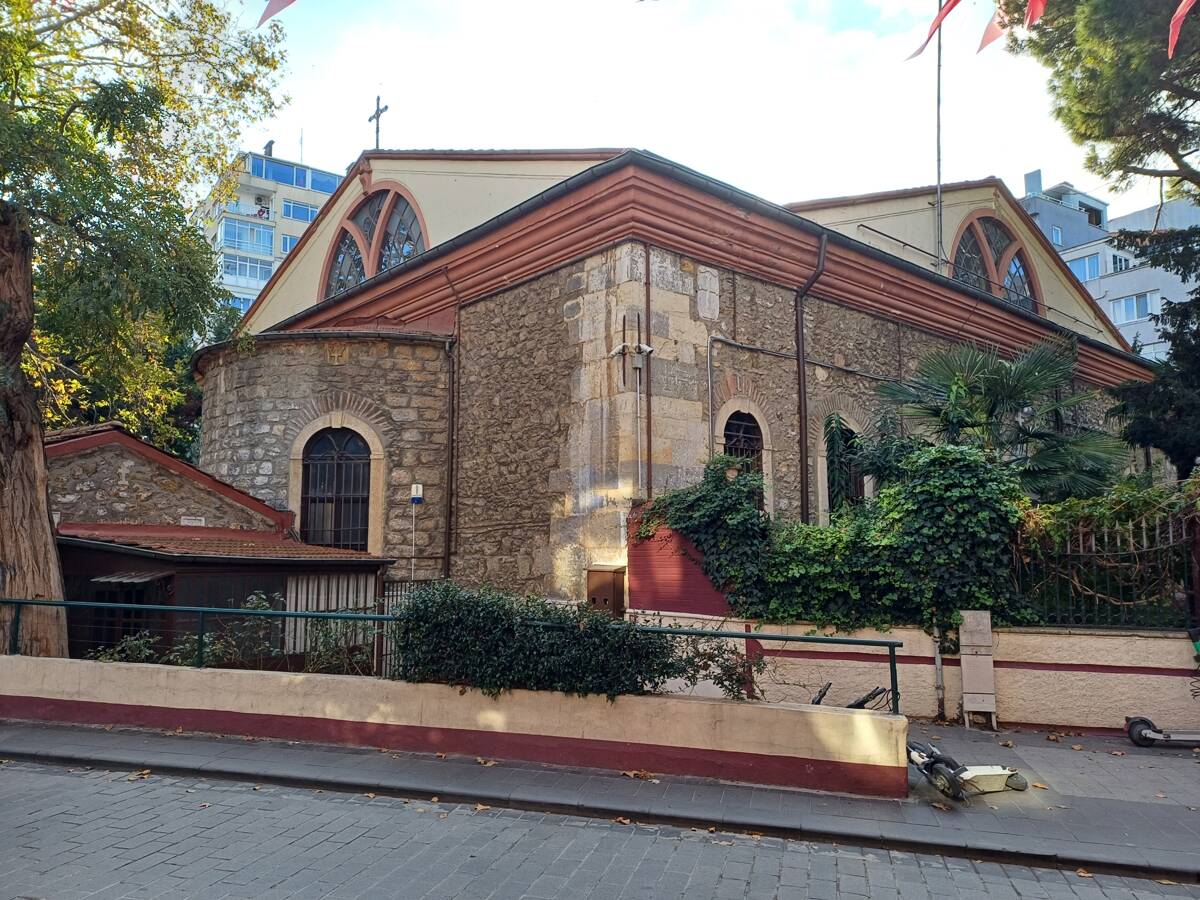 Церковь Пантелеимона Целителя, Стамбул (Стамбул, Турция). фасады