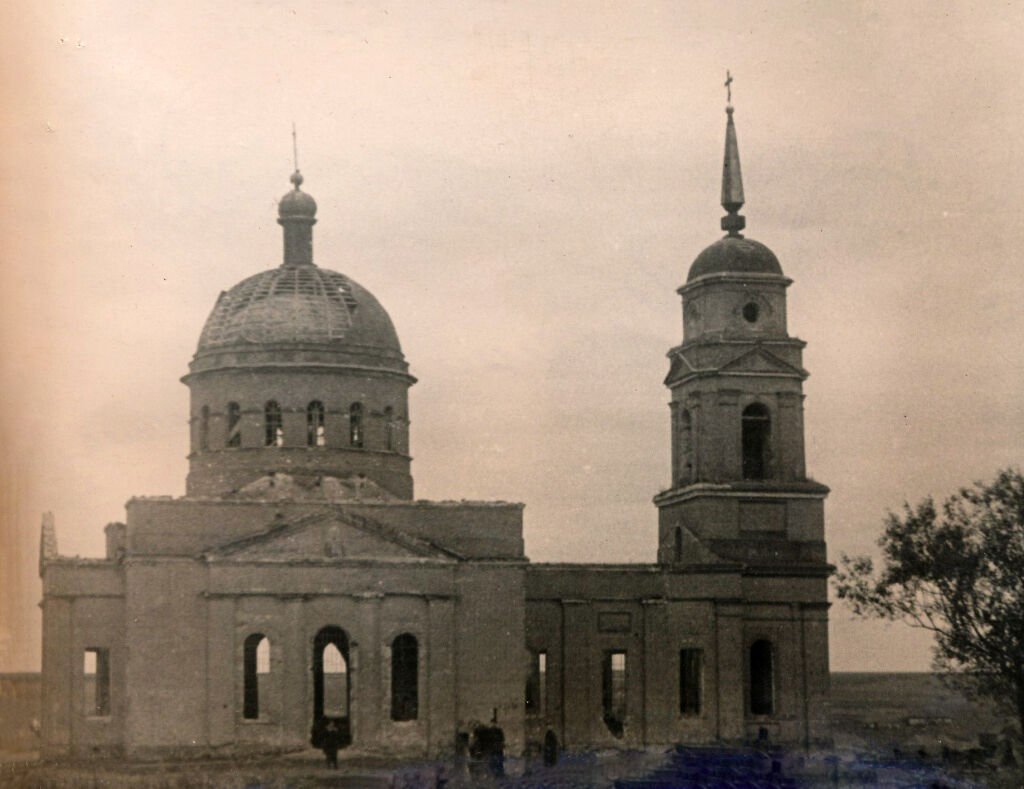 Церковь Михаила Архангела (старая), Беломестная Криуша (Тамбовский район, Тамбовская область). архивная фотография, Северный фасад. Фото 1950-х годов из приходского архива