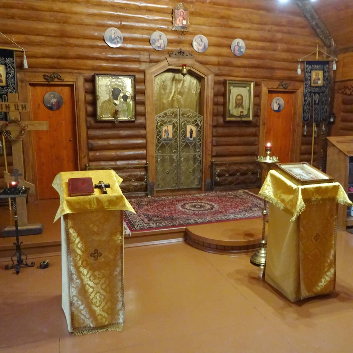 Церковь Трифона мученика, Стрельна (Санкт-Петербург, Петродворцовый район, г. Санкт-Петербург). интерьер и убранство, Церковь Трифона мученика.