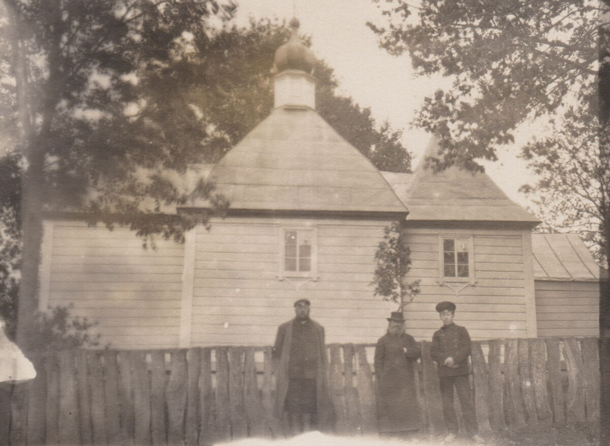 Церковь Рождества Пресвятой Богородицы, Нападовка (Хмельницкий район, Украина, Хмельницкая область). архивная фотография, Церковь (фото первой трети ХХ века)