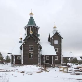 Светлый. Церковь Спиридона Тримифунтского
