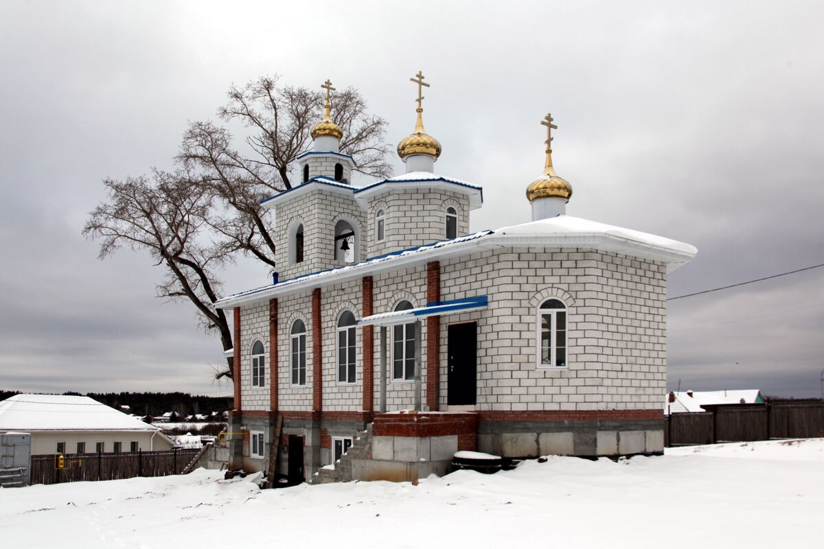Церковь Покрова Пресвятой Богородицы (новая), Сарапулка (Берёзовский (Берёзовский ГО), Свердловская область). фасады, Вид с юго-востока