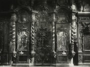 Церковь Покрова Пресвятой Богородицы (старая), Покровская церковь (1770 г.) в г. Ромны, Роменского уезда. Интерьер, фрагмент иконостаса. Фотография М. Макаренко, 1907 г.<br>, Ромны, Роменский район, Украина, Сумская область