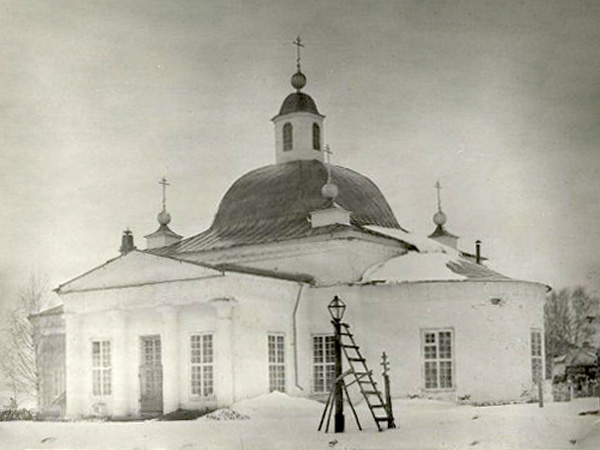 Церковь Флора и Лавра, Воскресенье (Буйский район, Костромская область). архивная фотография, Фото С.А.Орлова нач. XX в. ГИМ 47211/12. http://old-churches.ru/bu_005.htm