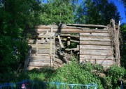 Церковь Анастасии Римляныни (старая), Рядом с новой церковью находятся развалины старой кладбищенской церкви.<br>, Маршевицы, Островский район, Псковская область
