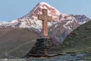 Троицкий монастырь, Крест у церкви<br>, Гергети, Мцхета-Мтианети, Грузия