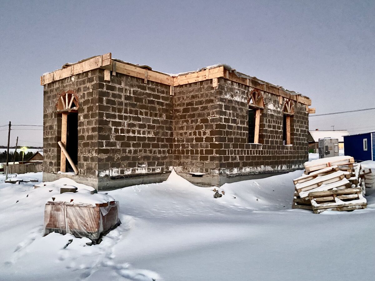 Церковь Илии Пророка (строящаяся), Ястребово (Ачинский район и г. Ачинск, Красноярский край). документальные фотографии, Строительство, вид с ЮЗ