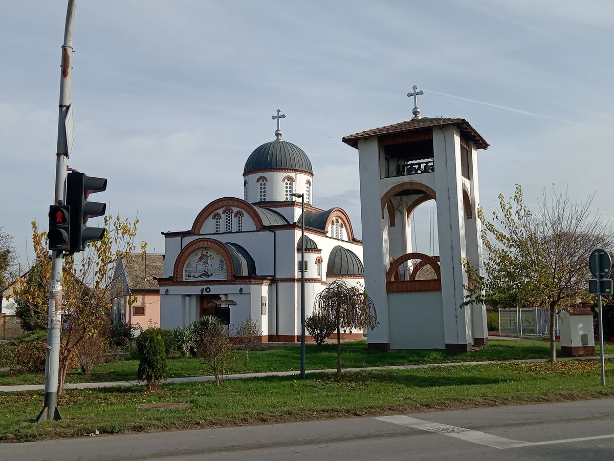 Церковь Георгия Победоносца, Сонта (АК Воеводина, Западно-Бачский округ, Сербия). фасады