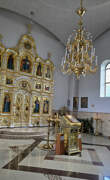 Церковь Луки (Войно-Ясенецкого), Иконостас, паникадило и икона<br>, Минск, Минск, город, Беларусь, Минская область