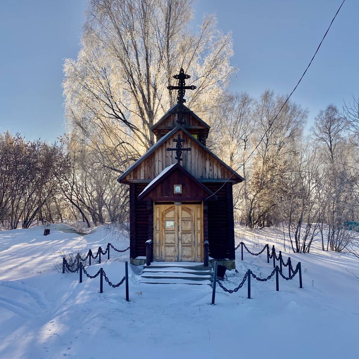 Часовня Татианы Римской, Юрьевка (Боготольский район и г. Боготол, Красноярский край). фасады, Вид с ул Центральная