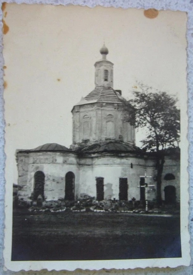 Церковь Димитрия Солунского (старая), Платава (Репьёвский район, Воронежская область). архивная фотография, Около 1942 г. Аукцион e-bay. de