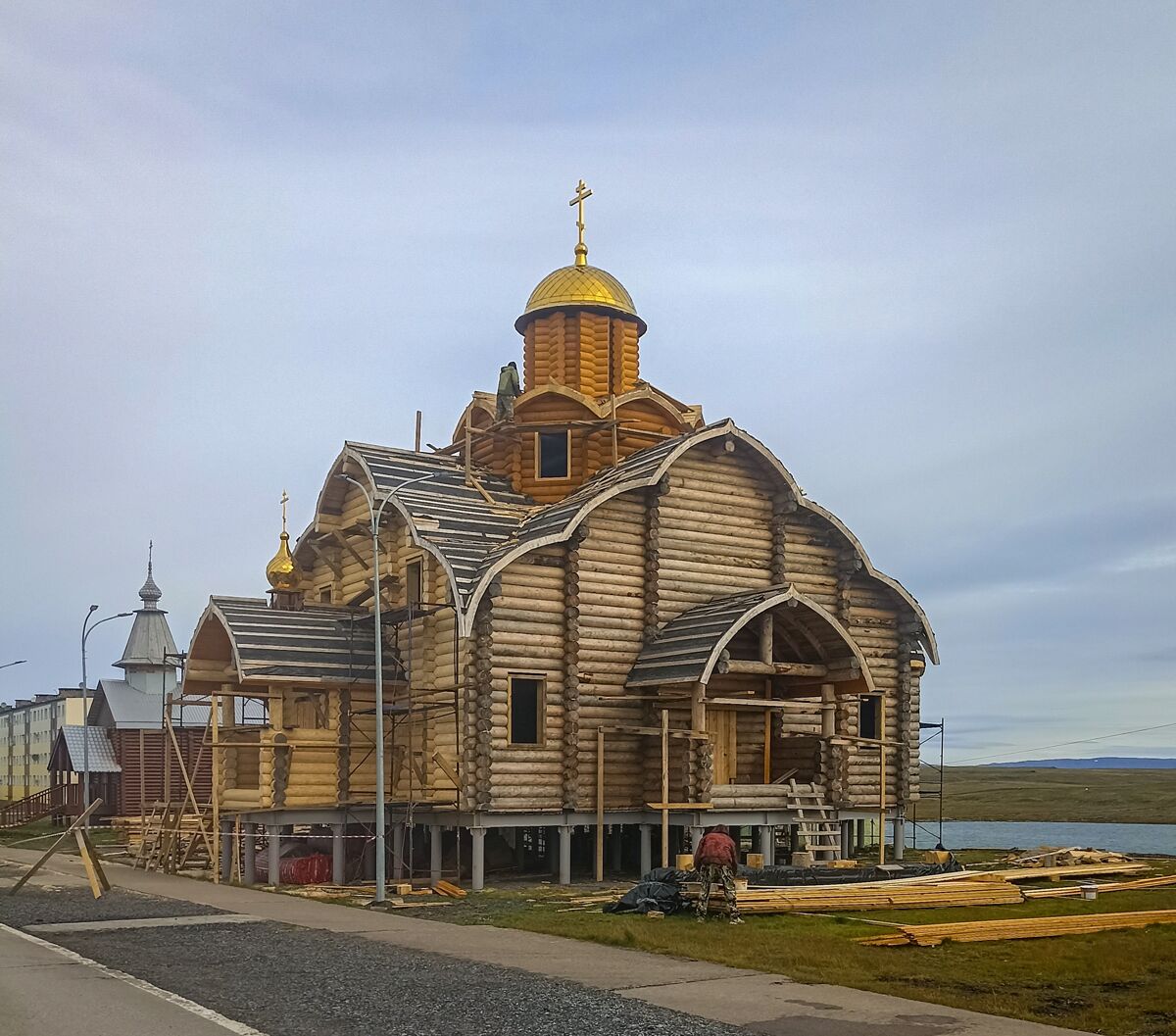 Церковь Серафима Саровского (строящаяся), Белушья Губа (Новая Земля, Архангельская область). документальные фотографии