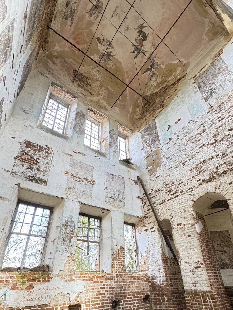 Церковь Троицы Живоначальной, Троица-Чудцы, урочище (Галичский район, Костромская область). интерьер и убранство
