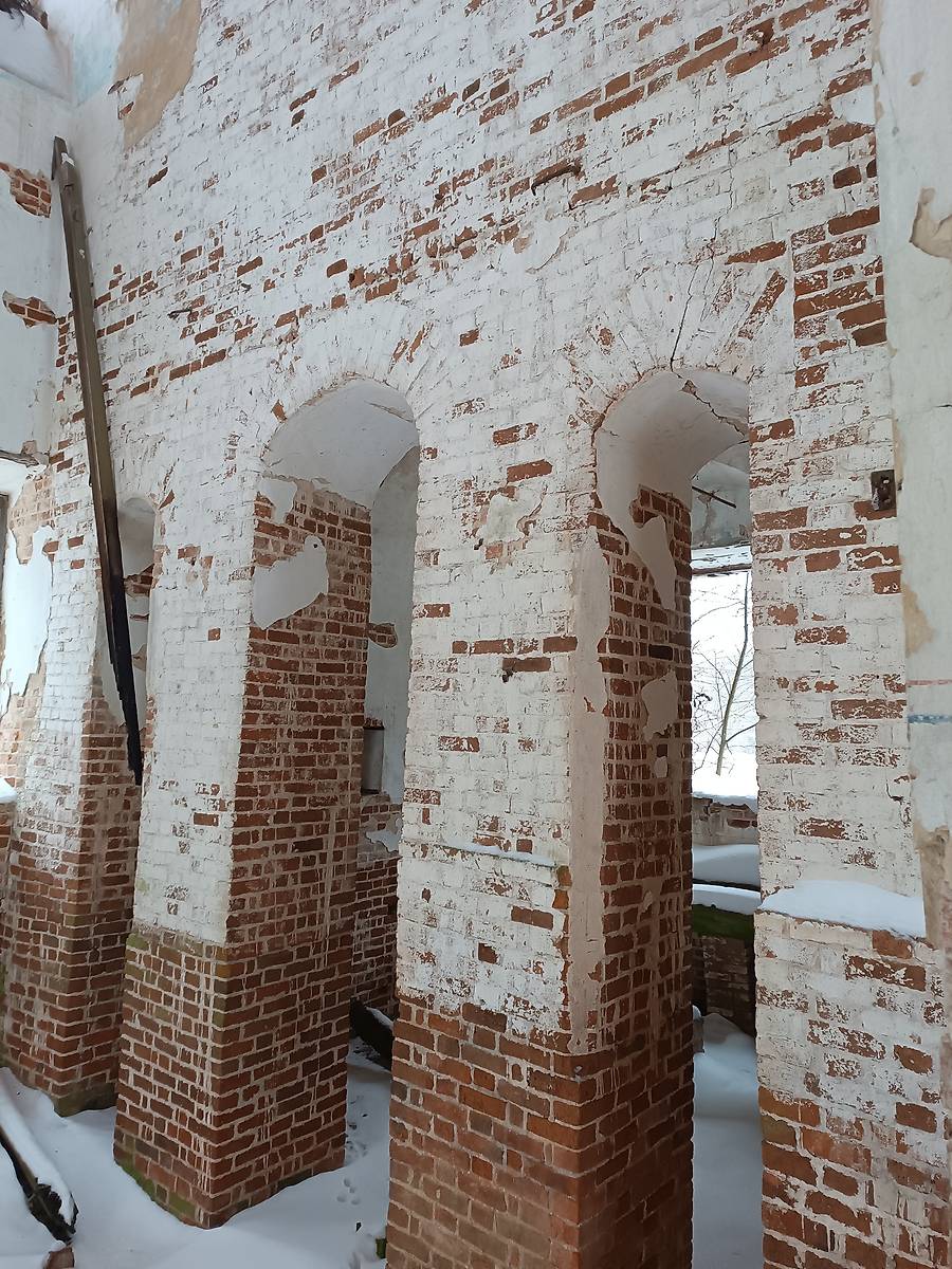 интерьер и убранство. Церковь Троицы Живоначальной, Троица-Чудцы, урочище (Галичский район, Костромская область)