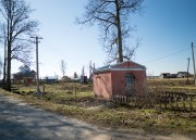 Неизвестная часовня при церкви Ирины великомученицы, Вид с северо-западной стороны.<br>, Волгово, Волосовский район, Ленинградская область