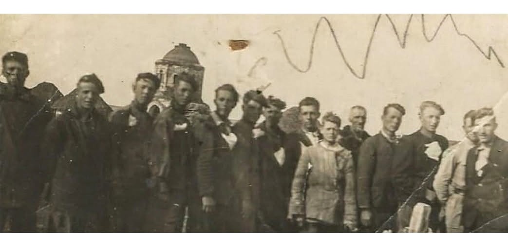 Церковь Николая Чудотворца, Расховец (Красненский район, Белгородская область). архивная фотография, Фото 1947 г. Единственное изображение церкви. Сайт Одноклассники 