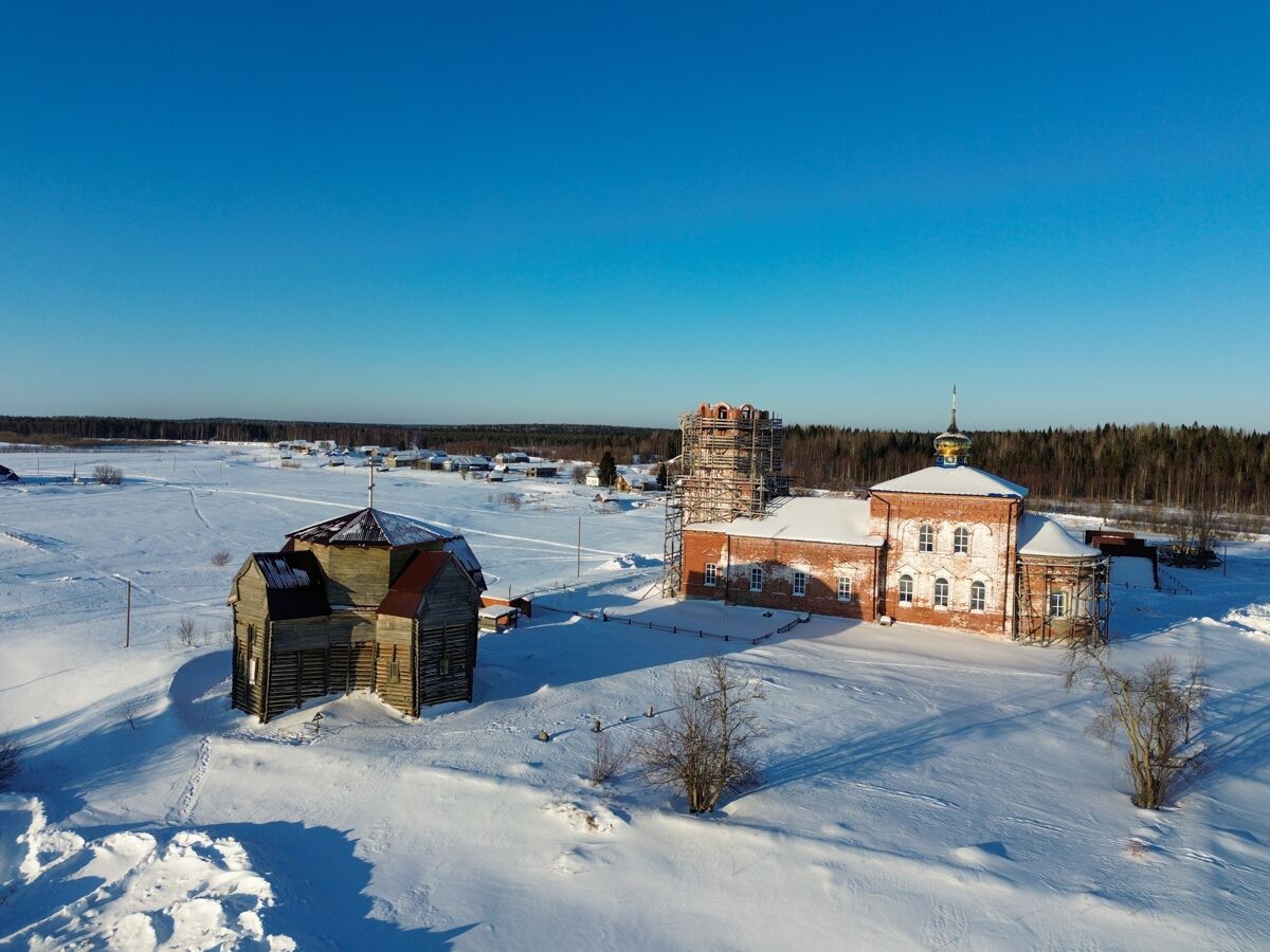 Храмовый комплекс. Церкви Николая Чудотворца и Успения Пресвятой Богородицы, Верховье (Приморский район, Архангельская область). фасады