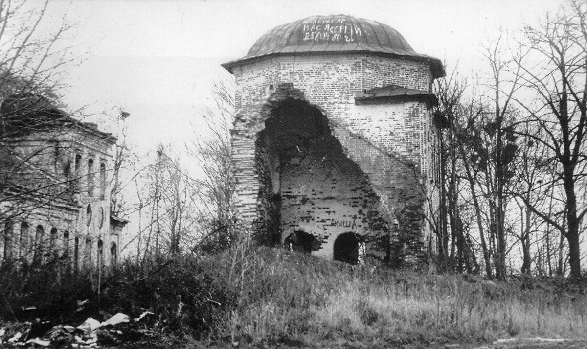 архивная фотография. Храмовый комплекс. Церкви Михаила Архангела и Владимирской иконы Божией Матери, Ильинское (МО Югское) (Череповецкий район, Вологодская область)