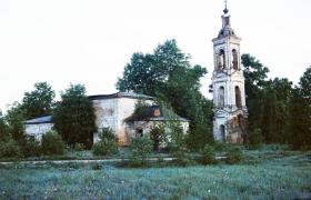 Листьё. Храмовый комплекс. Церкви Воскресения Христова и Михаила Архангела