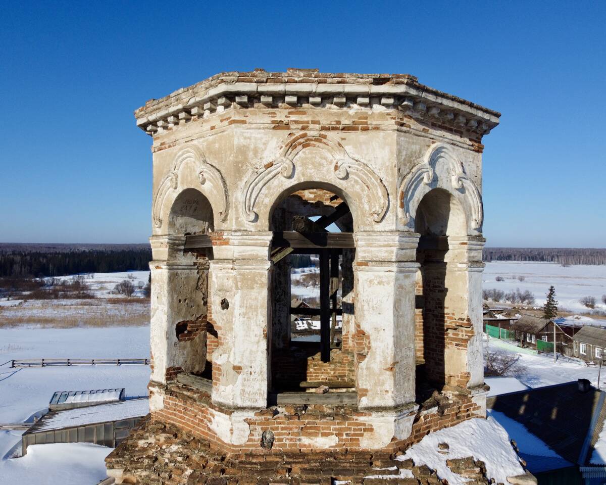 Церковь Спаса Нерукотворного Образа, Ишим (Яйский район, Кемеровская область). архитектурные детали, Ярус звона