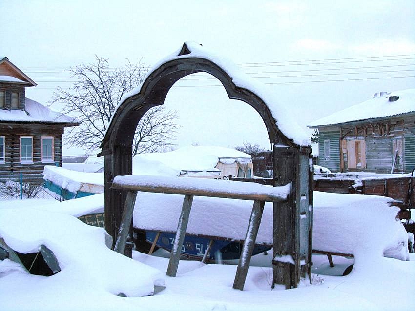 Церковь Николая Чудотворца (старая), Конецдворье (Приморский район, Архангельская область). архитектурные детали, ворота старой церкви (разобранной)
