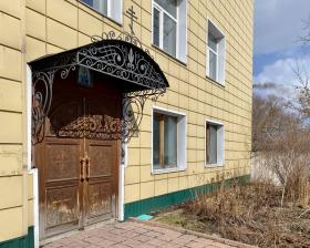Новостройка. Церковь Флора и Лавра