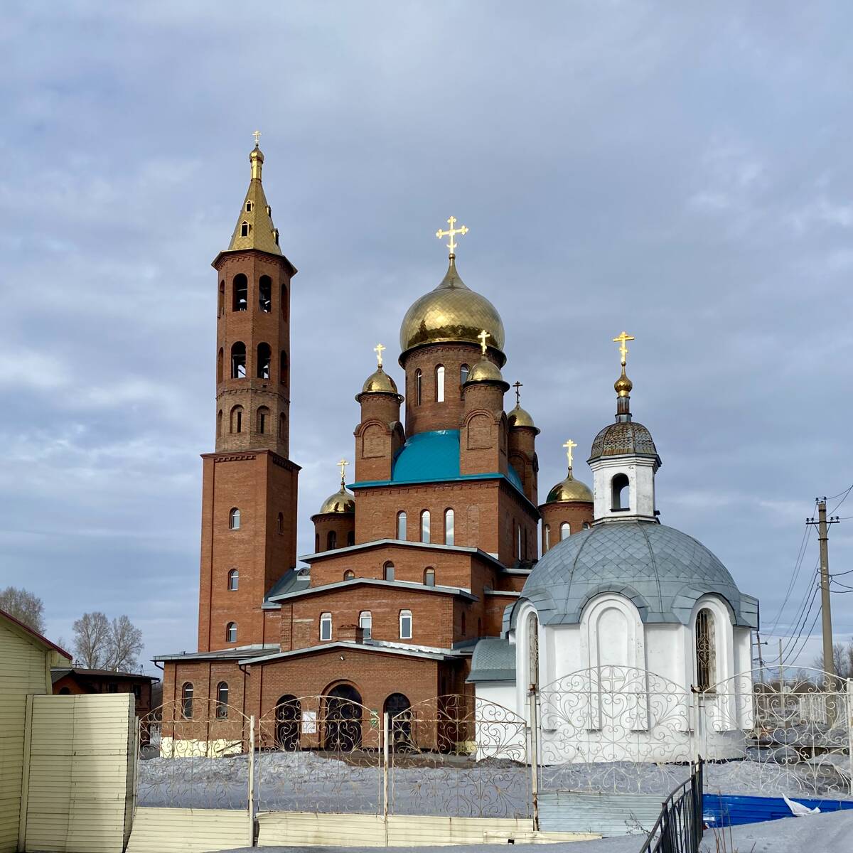 Иверский мужской монастырь, Ленинск-Кузнецкий (Ленинск-Кузнецкий район и г. Ленинск-Кузнецкий, Кемеровская область). фасады, Храмы монастыря