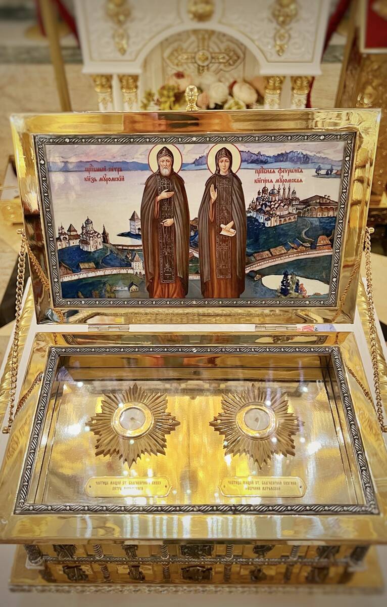 Церковь Петра и Февронии, Пыть-Ях (Пыть-Ях, город, Ханты-Мансийский автономный округ). интерьер и убранство